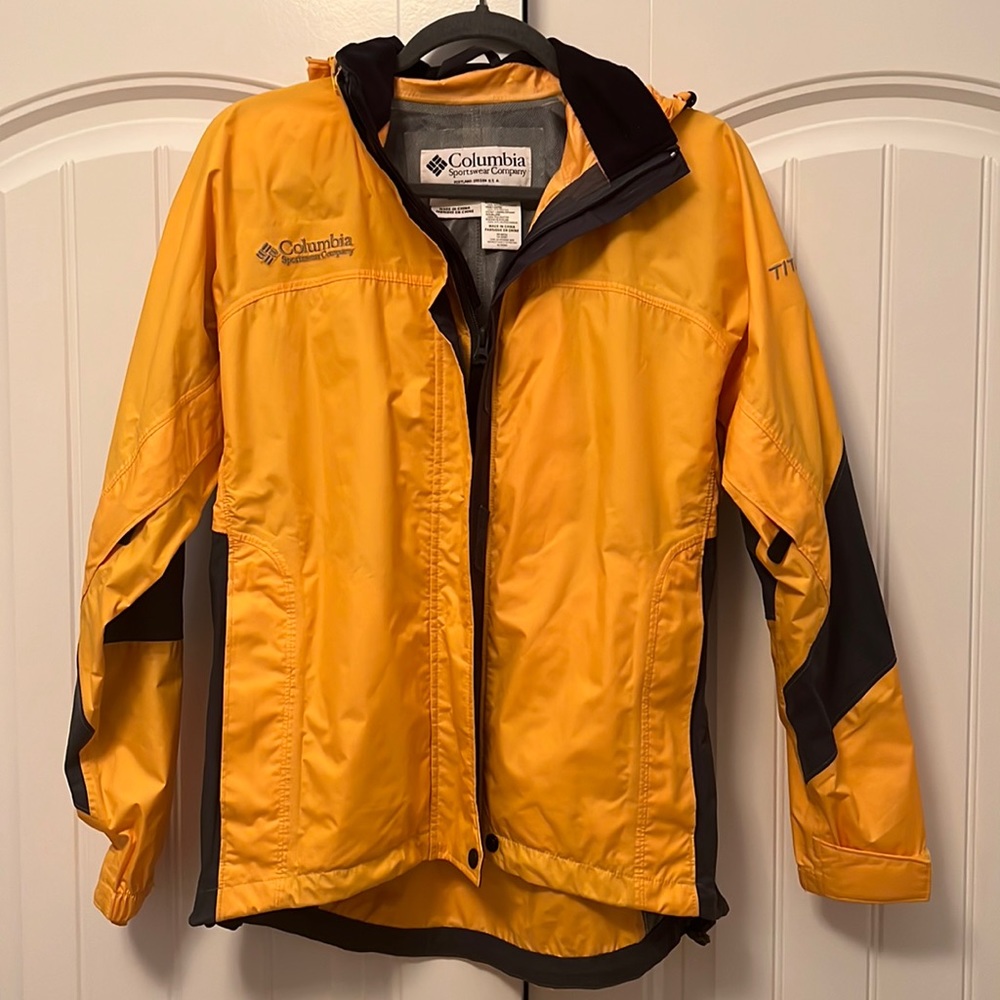 Columbia Titanium Alloy Women’s jacket - size S